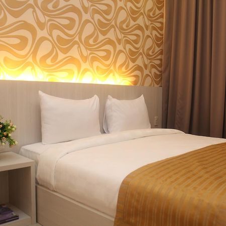 Lj Hotel Medan Kültér fotó