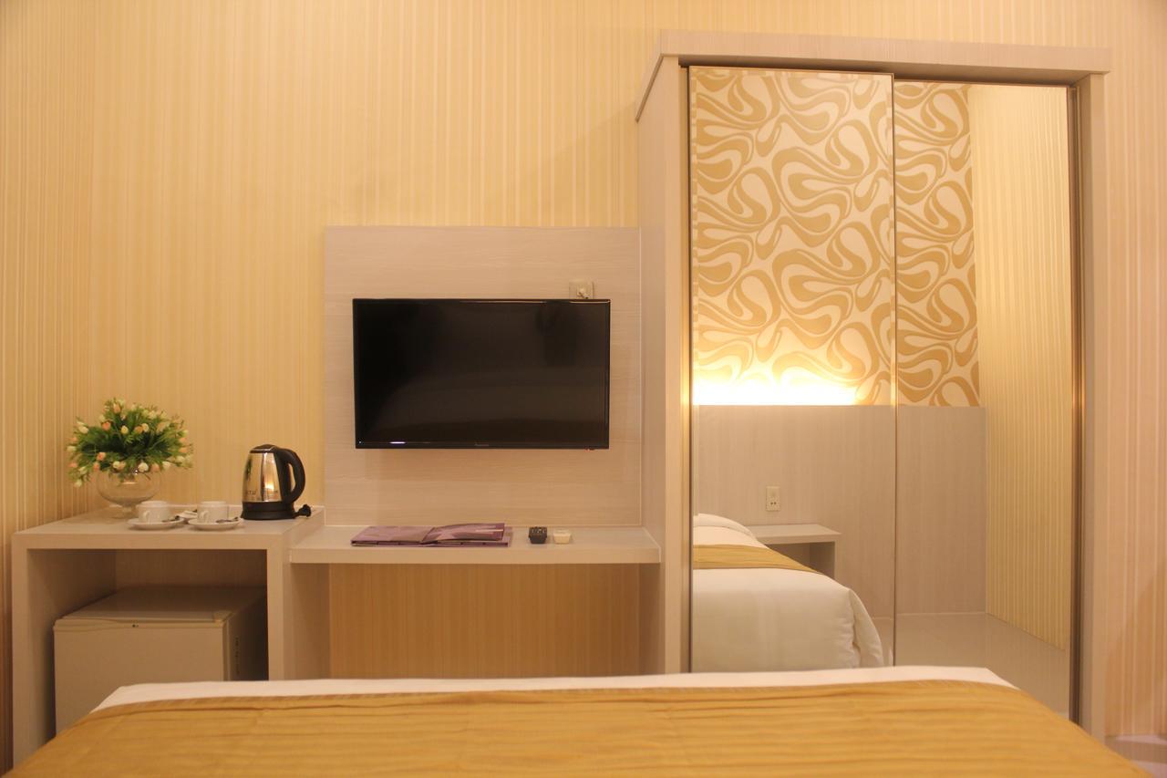 Lj Hotel Medan Kültér fotó