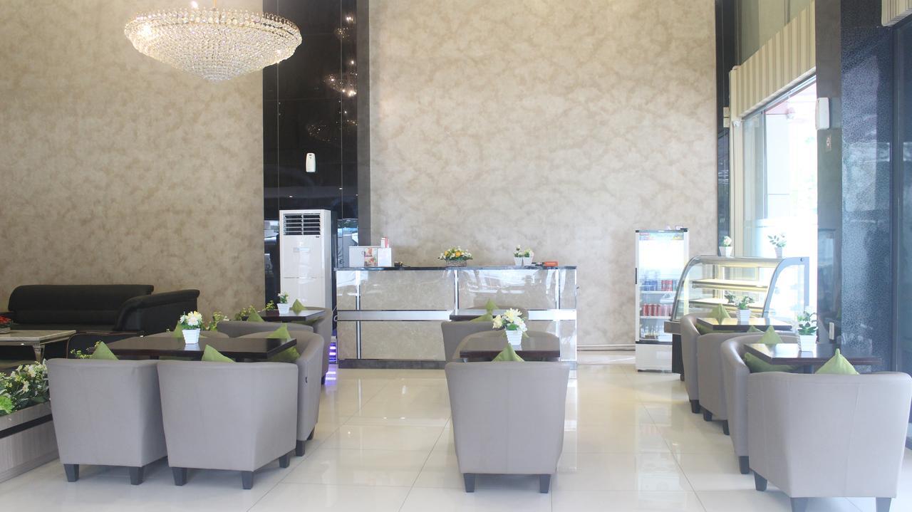 Lj Hotel Medan Kültér fotó